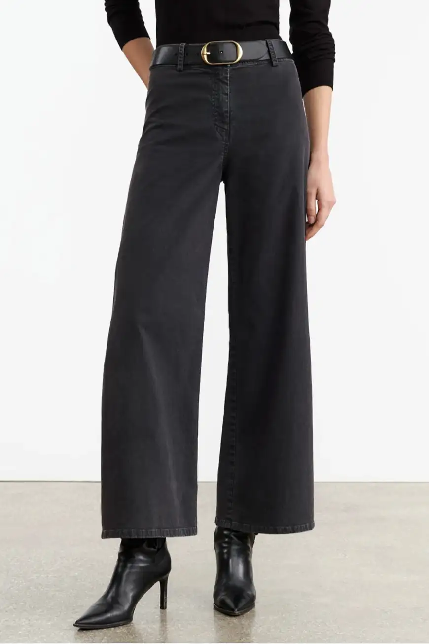 10991w590 Jet Black 3