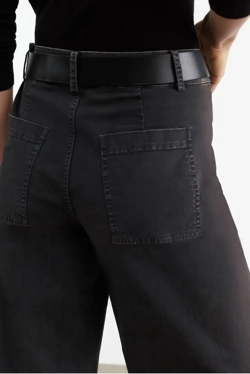 10991w590 Jet Black 4