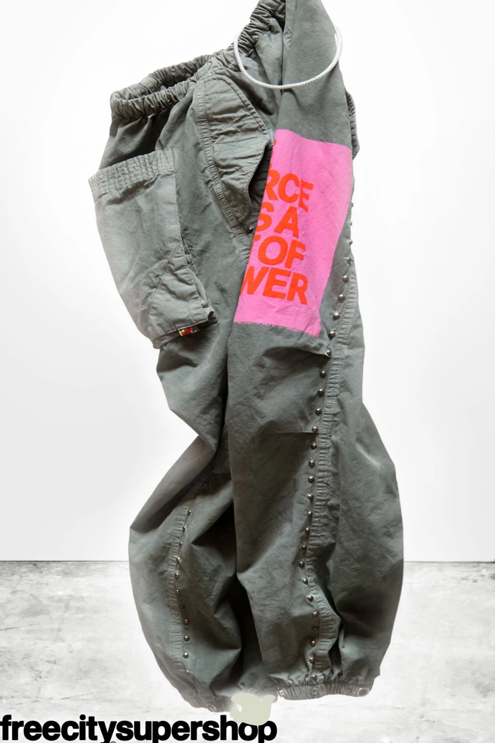 Boutique77 - Canyonkid Outofsight Flap/Snap Stud Jumppant – FC-ACBPNT027-GNDPW – greendirt-powder – 1