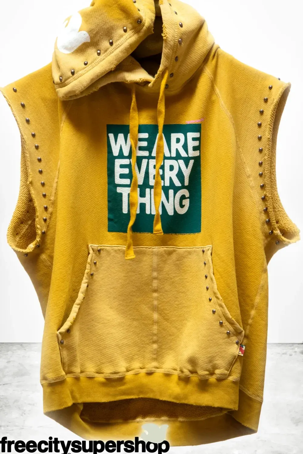 Boutique77 - Wonderland Superyumm Cutoff Hoodie – FC-FCTPOH077-YLPPW – yellowplant-powder – 1