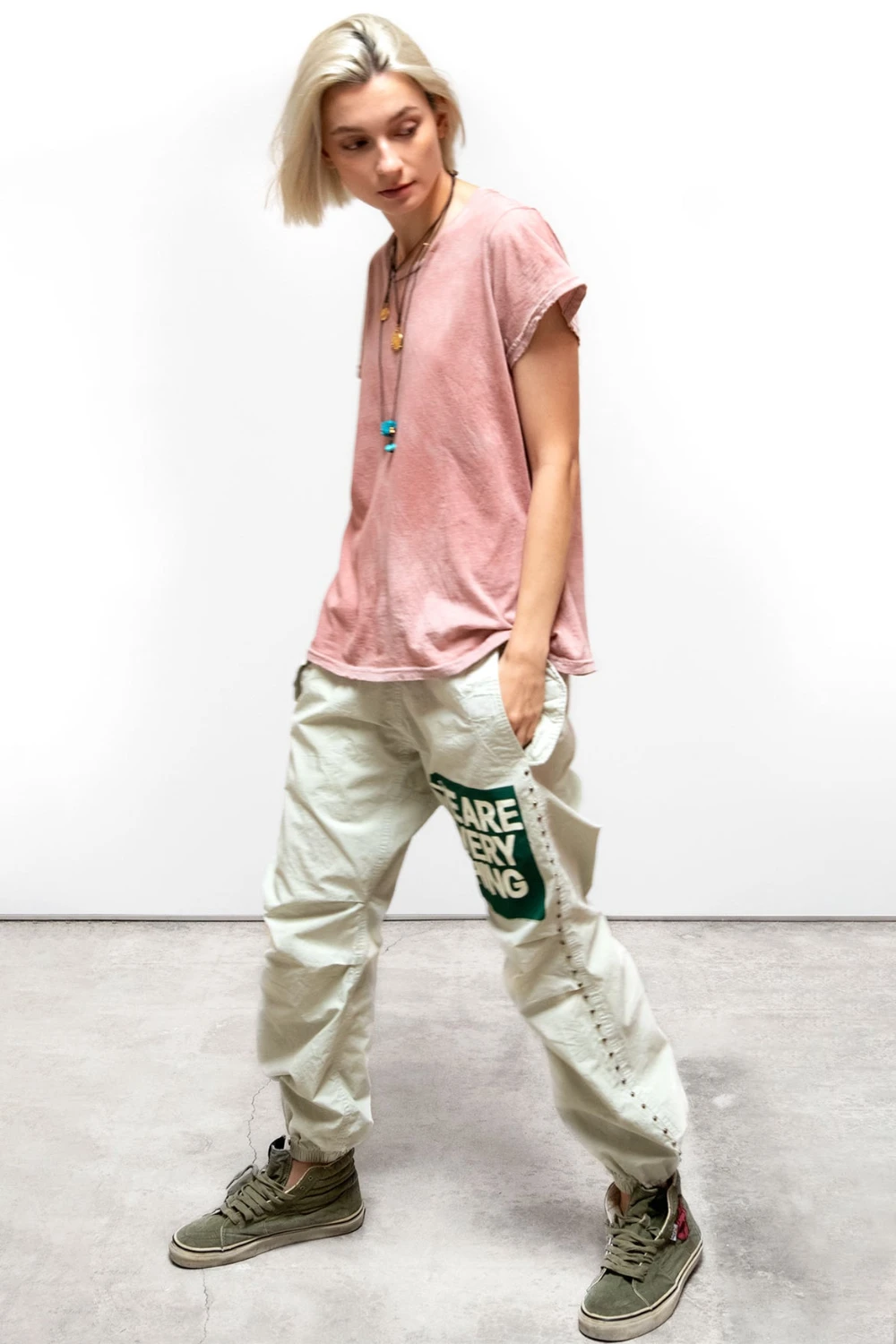 Boutique77 - חולצת טי-שירט Thedoingogitisthebeingofit – FC-FCTSST275-HKDPW – hunkydory-powder – 1