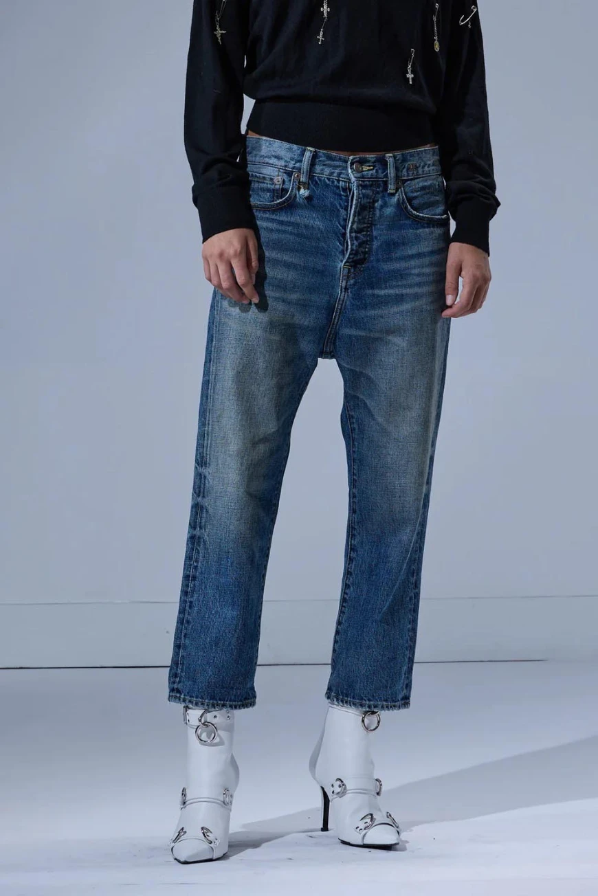 R13w6452d344a Leo Blue 2