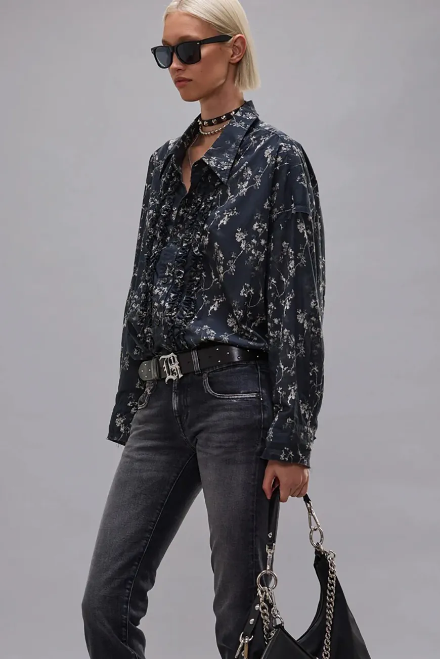 Boutique77 - חולצה Shredded Seam Ruffle – R13WR478R669B – floral-on-black – 2